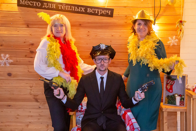 Новогоднее украшение зала для корпоратива в Липецке